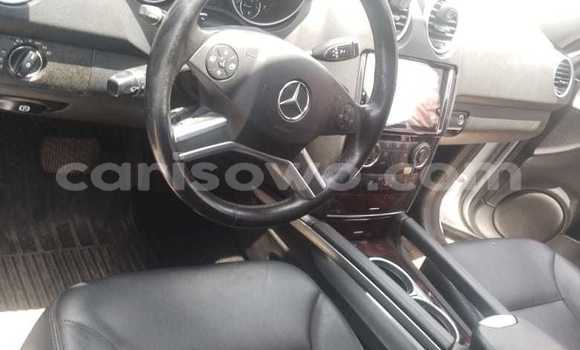 Acheter Occasion Voiture Mercedes-Benz ML–Class Gris à Cotonou, Benin Acheter Occasion Voiture Mercedes-Benz ML–Class Gris à Cotonou, Benin