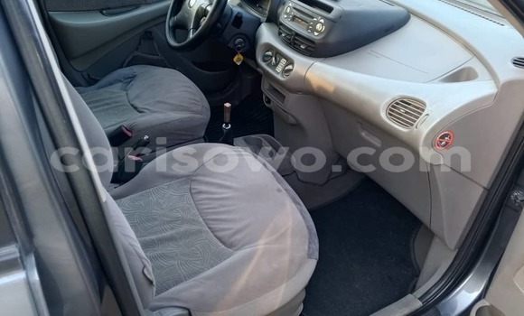 Acheter Occasion Voiture Nissan Almera Tino Marron à Cotonou, Benin Acheter Occasion Voiture Nissan Almera Tino Marron à Cotonou, Benin