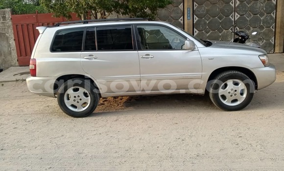 Acheter Occasion Voiture Toyota Highlander Gris à Cotonou, Benin Acheter Occasion Voiture Toyota Highlander Gris à Cotonou, Benin