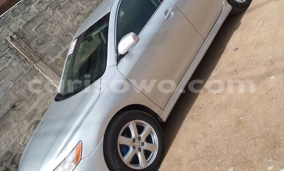 Sayi Na hannu Toyota Camry Azurfa Mota in Cotonou a Benin Sayi Na hannu Toyota Camry Azurfa Mota in Cotonou a Benin