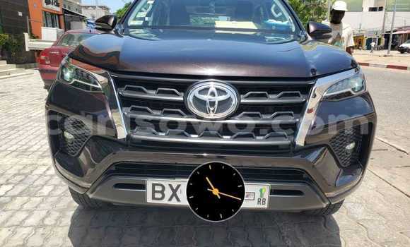 Acheter Occasion Voiture Toyota Fortuner Marron à Cotonou, Benin Acheter Occasion Voiture Toyota Fortuner Marron à Cotonou, Benin