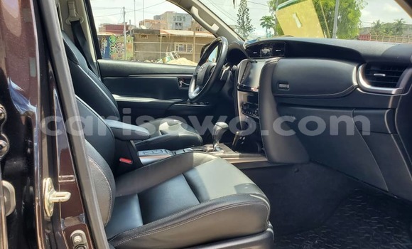Acheter Occasion Voiture Toyota Fortuner Marron à Cotonou, Benin Acheter Occasion Voiture Toyota Fortuner Marron à Cotonou, Benin