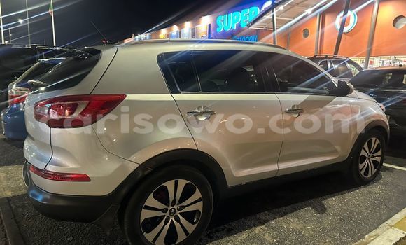 Acheter Occasion Voiture Kia Sportage Gris à Cotonou, Benin Acheter Occasion Voiture Kia Sportage Gris à Cotonou, Benin