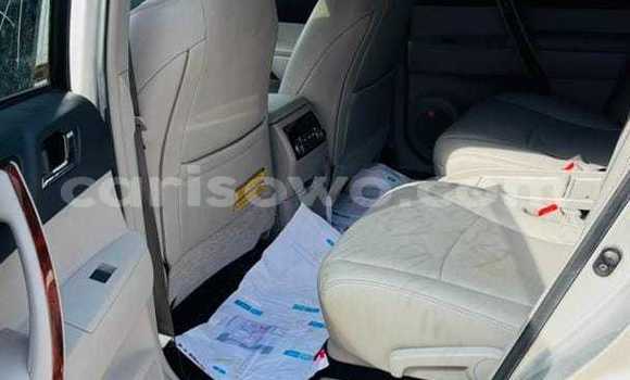 Ra Àlòkù Toyota Highlander Silver Ọkọ̀ in Cotonou ni Benin Ra Àlòkù Toyota Highlander Silver Ọkọ̀ in Cotonou ni Benin