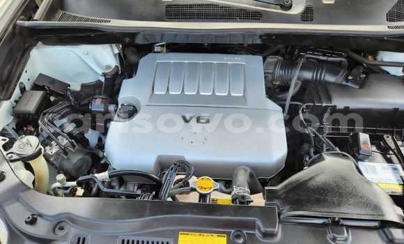 Ra Àlòkù Toyota Highlander funfun Ọkọ̀ in Cotonou ni Benin Ra Àlòkù Toyota Highlander funfun Ọkọ̀ in Cotonou ni Benin