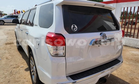 Acheter Occasion Voiture Toyota 4Runner Blanc à Cotonou, Benin Acheter Occasion Voiture Toyota 4Runner Blanc à Cotonou, Benin