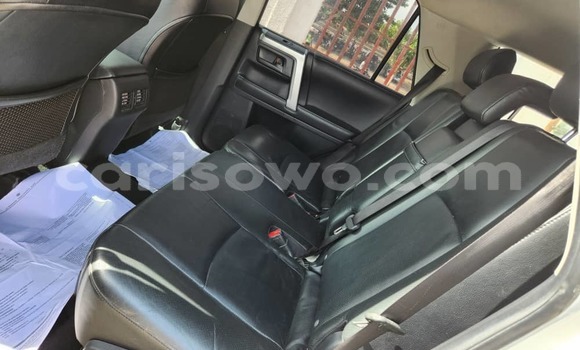 Acheter Occasion Voiture Toyota 4Runner Blanc à Cotonou, Benin Acheter Occasion Voiture Toyota 4Runner Blanc à Cotonou, Benin