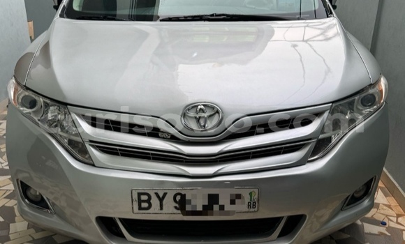 Ra Àlòkù Toyota Venza Silver Ọkọ̀ in Cotonou ni Benin