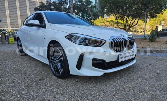 Buy Used BMW 1-Series White Car in Porto Novo in Benign