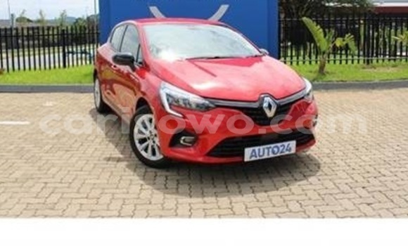 Sayi Na hannu Renault Clio Red Mota in Porto Novo a Benin