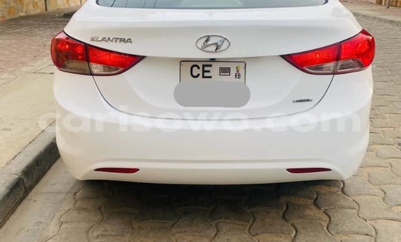 Acheter Occasion Voiture Hyundai Elantra Blanc à Cotonou, Benin Acheter Occasion Voiture Hyundai Elantra Blanc à Cotonou, Benin