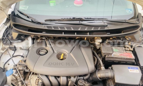 Acheter Occasion Voiture Hyundai Elantra Blanc à Cotonou, Benin Acheter Occasion Voiture Hyundai Elantra Blanc à Cotonou, Benin