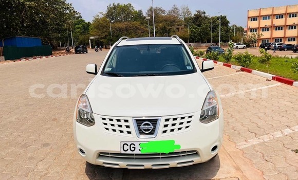 Buy Used Nissan Rogue White Car in Cotonou in Benign