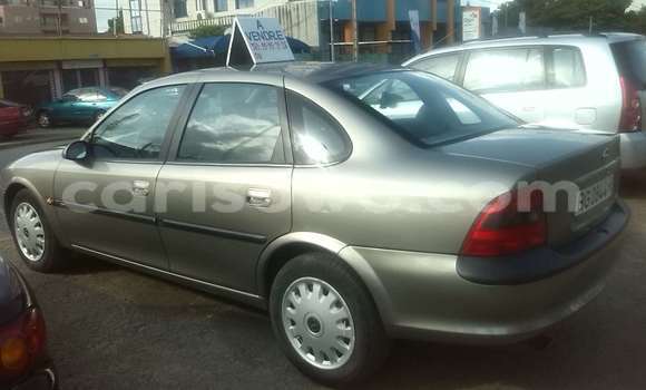 Sayi Na hannu Opel Astra Brown Mota in Cotonou a Benin Sayi Na hannu Opel Astra Brown Mota in Cotonou a Benin