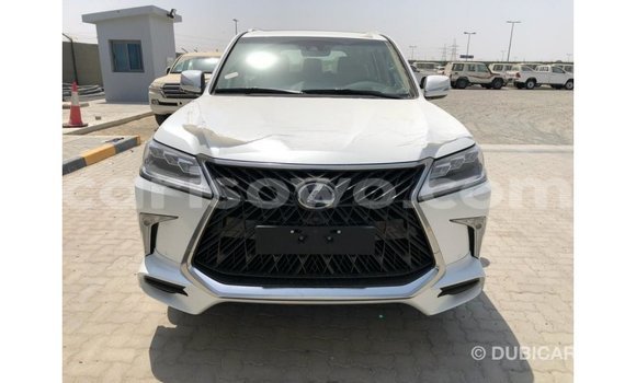 Acheter Import Voiture Lexus LX Blanc à Import - Dubai, Benin Acheter Import Voiture Lexus LX Blanc à Import - Dubai, Benin