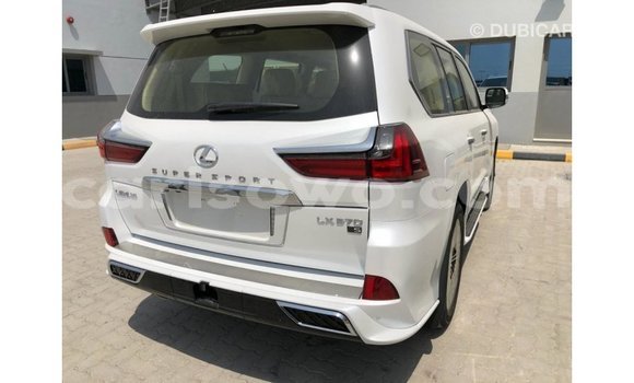 Acheter Import Voiture Lexus LX Blanc à Import - Dubai, Benin Acheter Import Voiture Lexus LX Blanc à Import - Dubai, Benin