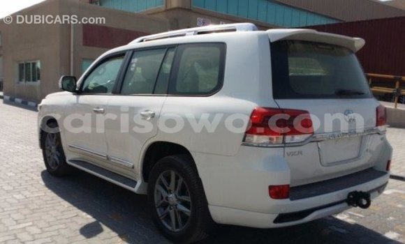 Buy Import Toyota Land Cruiser White Car in Import - Dubai in Benign Buy Import Toyota Land Cruiser White Car in Import - Dubai in Benign
