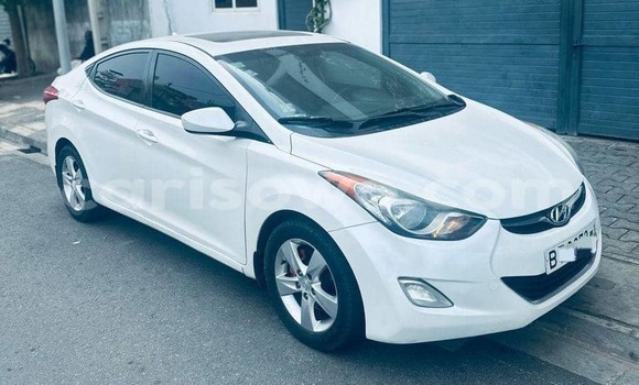 Acheter Occasion Voiture Hyundai Elantra Blanc à Cotonou, Benin Acheter Occasion Voiture Hyundai Elantra Blanc à Cotonou, Benin