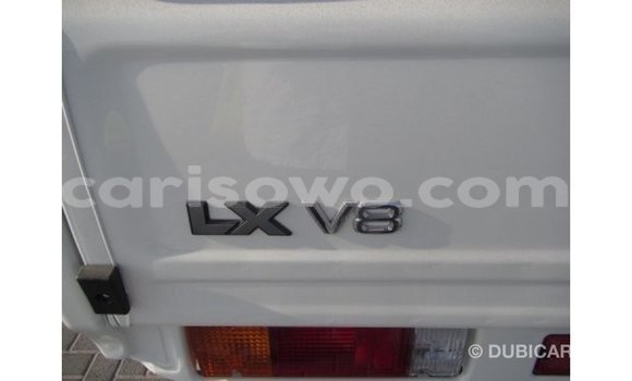 Acheter Import Voiture Toyota Land Cruiser Blanc à Import - Dubai, Benin Acheter Import Voiture Toyota Land Cruiser Blanc à Import - Dubai, Benin