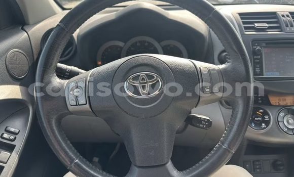 Sayi Na hannu Toyota RAV4 Brown Mota in Cotonou a Benin Sayi Na hannu Toyota RAV4 Brown Mota in Cotonou a Benin