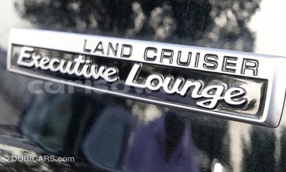 Acheter Import Voiture Toyota Land Cruiser Noir à Import - Dubai, Benin Acheter Import Voiture Toyota Land Cruiser Noir à Import - Dubai, Benin