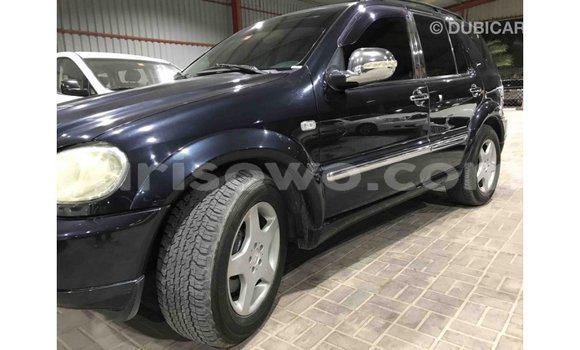 Ra Imported Mercedes-Benz 190 (W201) Blue Ọkọ̀ in Import - Dubai ni Benin Ra Imported Mercedes-Benz 190 (W201) Blue Ọkọ̀ in Import - Dubai ni Benin