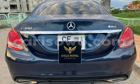 Acheter Occasion Voiture Mercedes Viano Noir à Abomey Calavi, Benin Acheter Occasion Voiture Mercedes Viano Noir à Abomey Calavi, Benin