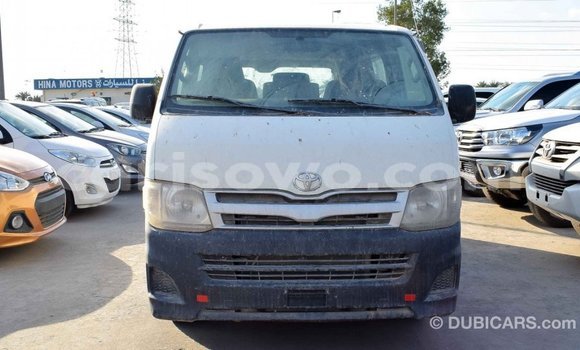 Acheter Import Voiture Toyota Hiace Blanc à Import - Dubai, Benin Acheter Import Voiture Toyota Hiace Blanc à Import - Dubai, Benin