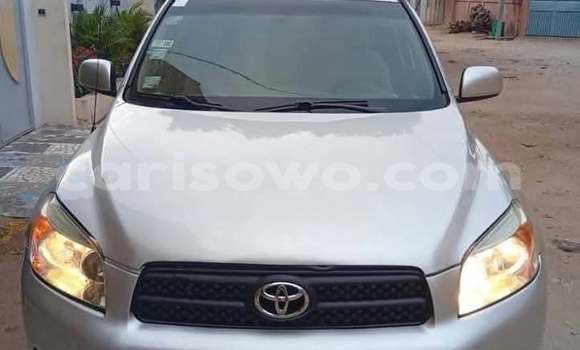 Acheter Occasion Voiture Toyota RAV4 Gris à Cotonou, Benin Acheter Occasion Voiture Toyota RAV4 Gris à Cotonou, Benin