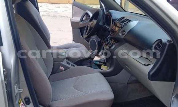 Acheter Occasion Voiture Toyota RAV4 Gris à Cotonou, Benin Acheter Occasion Voiture Toyota RAV4 Gris à Cotonou, Benin