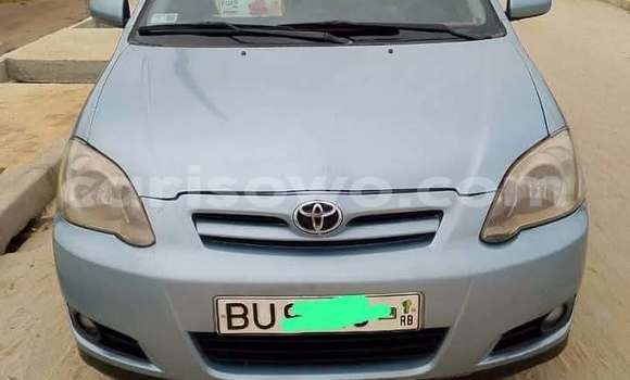 Sayi Na hannu Toyota Corolla Blue Mota in Cotonou a Benin