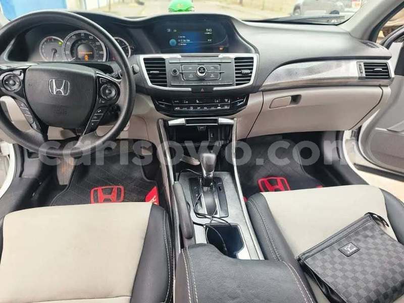 Big with watermark honda accord benin cotonou 23723