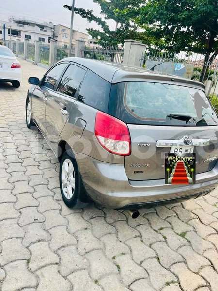 Big with watermark toyota matrix benin cotonou 23725
