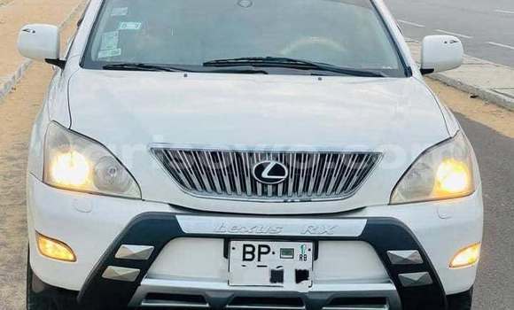 Acheter Occasion Voiture Lexus RX 330 Blanc à Cotonou, Benin Acheter Occasion Voiture Lexus RX 330 Blanc à Cotonou, Benin