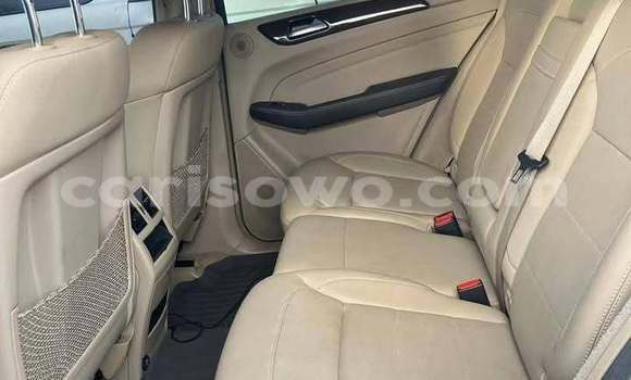 Acheter Occasion Voiture Mercedes-Benz ML–Class Blanc à Cotonou, Benin Acheter Occasion Voiture Mercedes-Benz ML–Class Blanc à Cotonou, Benin