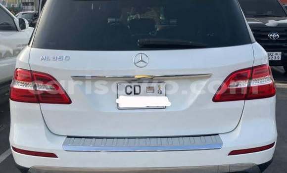 Acheter Occasion Voiture Mercedes-Benz ML–Class Blanc à Cotonou, Benin Acheter Occasion Voiture Mercedes-Benz ML–Class Blanc à Cotonou, Benin