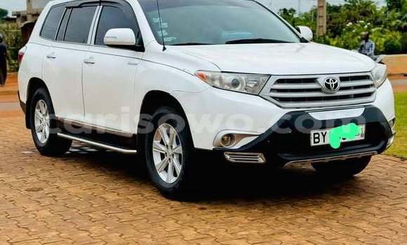 Acheter Occasion Voiture Toyota Highlander Blanc à Cotonou, Benin