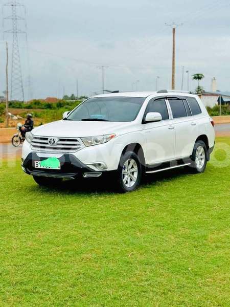 Big with watermark toyota highlander benin cotonou 23736