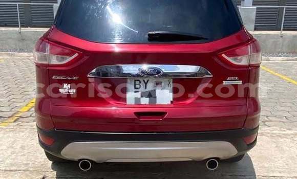 Acheter Occasion Voiture Ford Escape Rouge à Cotonou, Benin Acheter Occasion Voiture Ford Escape Rouge à Cotonou, Benin