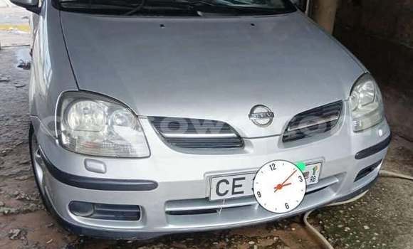 Sayi Na hannu Nissan Tino Azurfa Mota in Cotonou a Benin