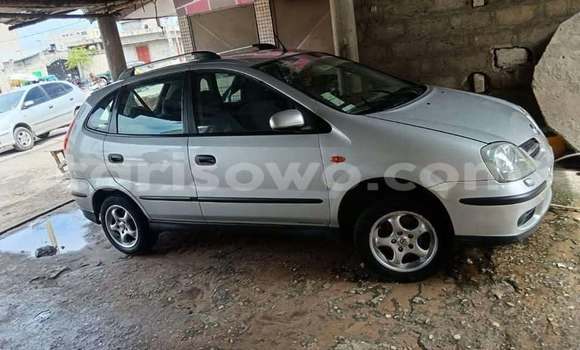 Acheter Occasion Voiture Nissan Tino Gris à Cotonou, Benin Acheter Occasion Voiture Nissan Tino Gris à Cotonou, Benin