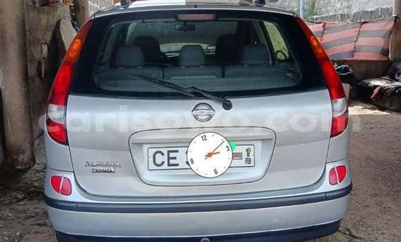 Acheter Occasion Voiture Nissan Tino Gris à Cotonou, Benin Acheter Occasion Voiture Nissan Tino Gris à Cotonou, Benin