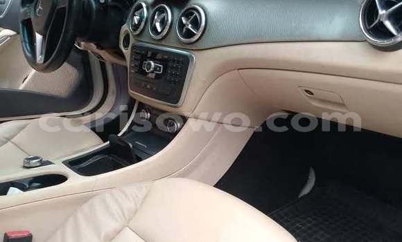 Acheter Occasion Voiture Mercedes-Benz CLA-klasse Blanc à Cotonou, Benin Acheter Occasion Voiture Mercedes-Benz CLA-klasse Blanc à Cotonou, Benin