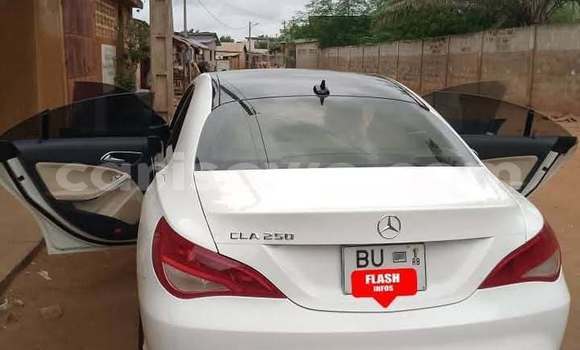 Acheter Occasion Voiture Mercedes-Benz CLA-klasse Blanc à Cotonou, Benin Acheter Occasion Voiture Mercedes-Benz CLA-klasse Blanc à Cotonou, Benin