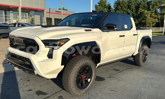 Acheter Occasion Voiture Toyota Tacoma Blanc à Cotonou, Benin