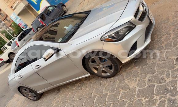 Acheter Occasion Voiture Mercedes Viano Gris à Cotonou, Benin Acheter Occasion Voiture Mercedes Viano Gris à Cotonou, Benin