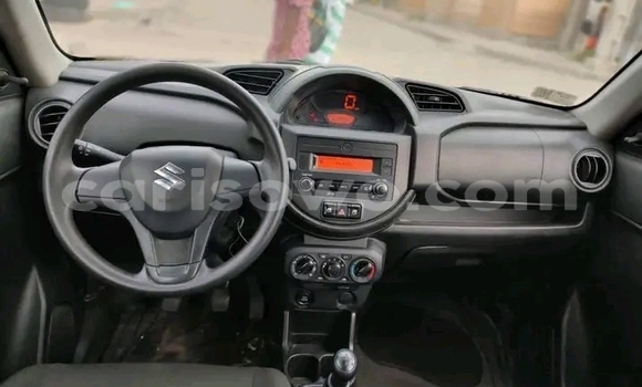 Acheter Occasion Voiture Suzuki Spacia Blanc à Cotonou, Benin Acheter Occasion Voiture Suzuki Spacia Blanc à Cotonou, Benin