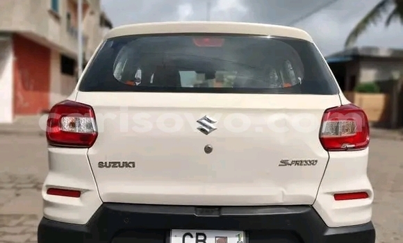Acheter Occasion Voiture Suzuki Spacia Blanc à Cotonou, Benin Acheter Occasion Voiture Suzuki Spacia Blanc à Cotonou, Benin