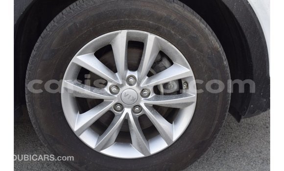 Sayi Imported Kia Sorento White Mota in Import - Dubai a Benin