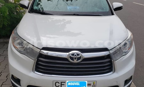 Acheter Occasion Voiture Toyota Highlander Blanc à Cotonou, Benin Acheter Occasion Voiture Toyota Highlander Blanc à Cotonou, Benin